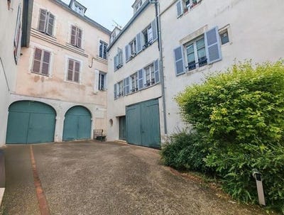 /international/fr/auxerre-burgundy-310108897970/