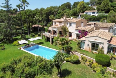/international/fr/biot-provence-alpes-cote-d-azur-310109147527/