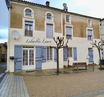 /international/fr/caumont-sur-garonne-aquitaine-120097794448/