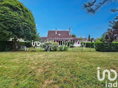 /international/fr/le-mesnil-saint-denis-ile-de-france-310101157941/
