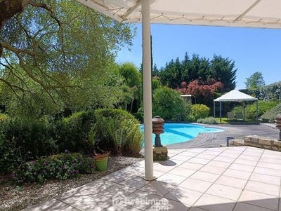/international/fr/sault-de-navailles-aquitaine-310109246563/