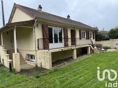 /international/fr/villeneuve-sur-yonne-burgundy-310102888841/