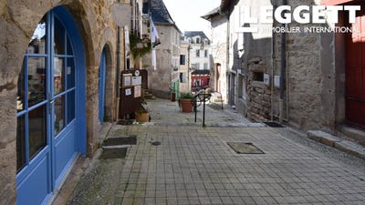 /international/fr/terrasson-lavilledieu-aquitaine-310095242949/