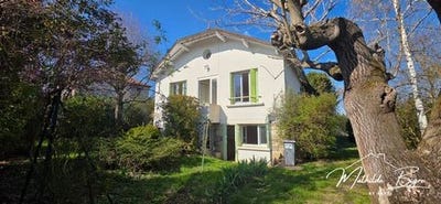 /international/fr/issoire-auvergne-310108762326/