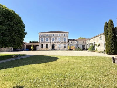 /international/fr/barbezieux-saint-hilaire-charente-310107431550/
