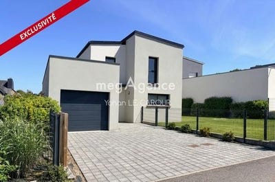 /international/fr/guichen-brittany-310108459147/