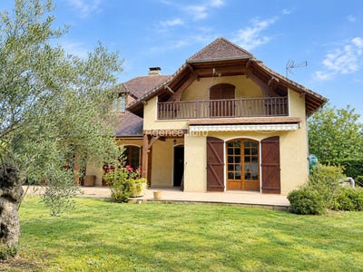 /international/fr/oloron-sainte-marie-aquitaine-310120048183/