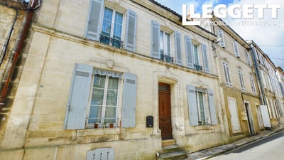 /international/fr/saint-jean-d-angely-charente-310107269772/