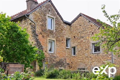 /international/fr/montferrand-le-chateau-franche-comte-310106595556/