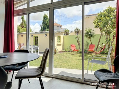 /international/fr/royan-charente-310108728594/