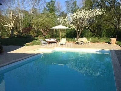 /international/fr/saint-jean-de-losne-burgundy-310105105500/