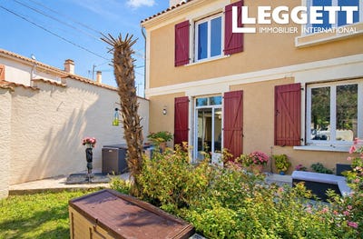 /international/fr/fouqueure-charente-310102726129/