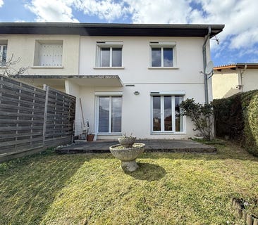 /international/fr/lons-le-saunier-franche-comte-310108261963/