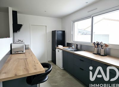 /international/fr/chaumes-en-retz-pays-de-la-loire-310105055699/