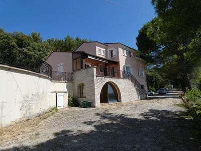 /international/fr/bagard-languedoc-roussillon-310101374336/?lang=de