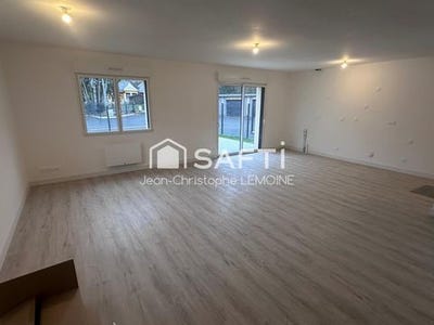 /international/fr/renaze-pays-de-la-loire-310105008562/