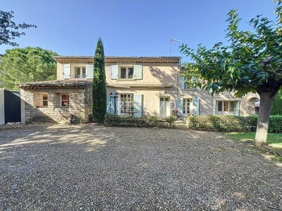 /international/fr/robion-provence-alpes-cote-d-azur-310100860012/