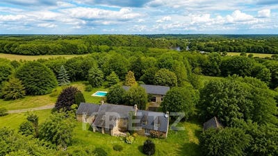 /international/fr/moelan-sur-mer-brittany-310108377121/