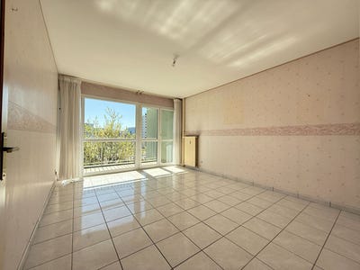 /international/fr/lons-le-saunier-franche-comte-310098637798/