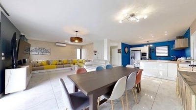 /international/fr/calvisson-languedoc-roussillon-310101446591/?lang=pt