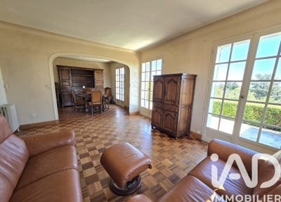 /international/fr/beaugency-centre-val-de-loire-310107290458/