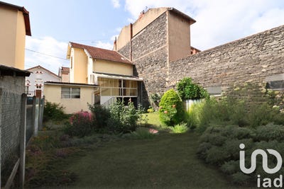 /international/fr/clermont-ferrand-auvergne-310100665935/