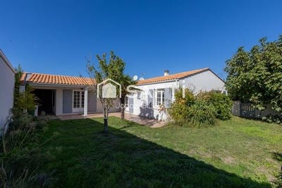 /international/fr/le-chateau-d-oleron-charente-310103044363/