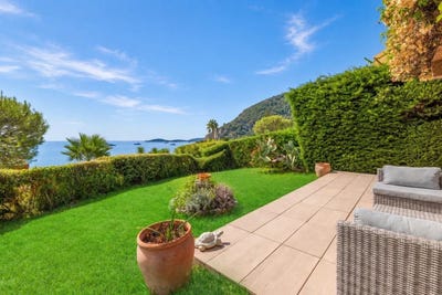 /international/fr/eze-provence-alpes-cote-d-azur-310110263217/