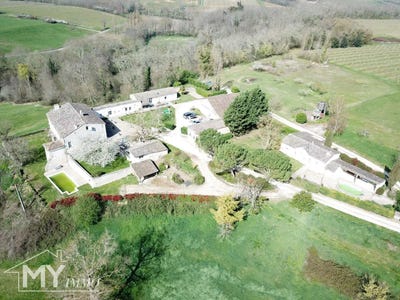 /international/fr/les-leves-et-thoumeyragues-aquitaine-310100914547/