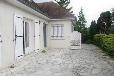 /international/fr/follainville-dennemont-ile-de-france-310099890006/