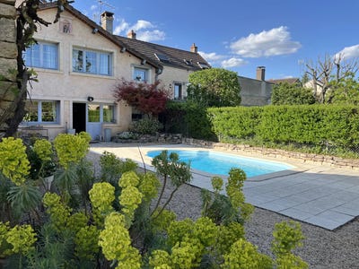 /international/fr/ladoix-serrigny-burgundy-310107816339/