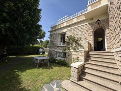 /international/fr/l-etang-la-ville-ile-de-france-310108972618/