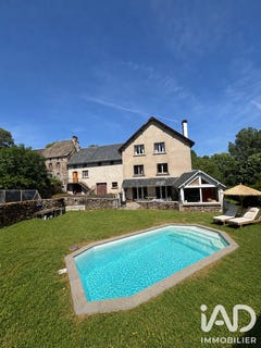 /international/fr/gourdieges-auvergne-310106707457/