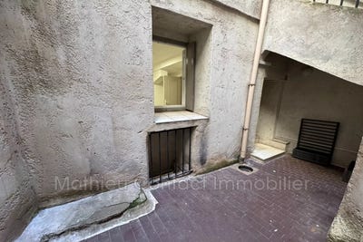 /international/fr/nimes-languedoc-roussillon-310108529611/