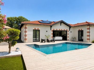 /international/fr/gujan-mestras-aquitaine-310108313251/
