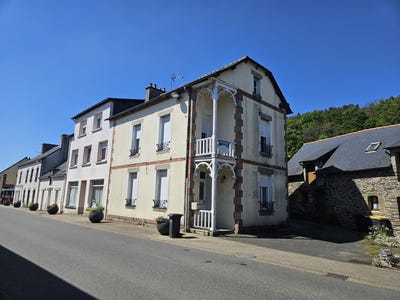 /international/fr/caurel-brittany-310099629036/