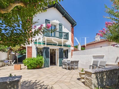 /international/fr/saint-jean-de-luz-aquitaine-310119359193/