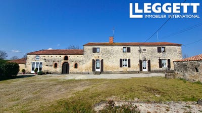 /international/fr/marsais-sainte-radegonde-pays-de-la-loire-310098144882/