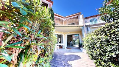 /international/fr/grimaud-provence-alpes-cote-d-azur-310101081476/