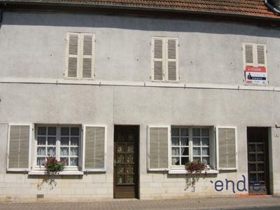/international/fr/cosne-d-allier-auvergne-120074053910/