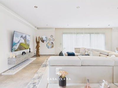 /international/fr/figari-corsica-310108669658/