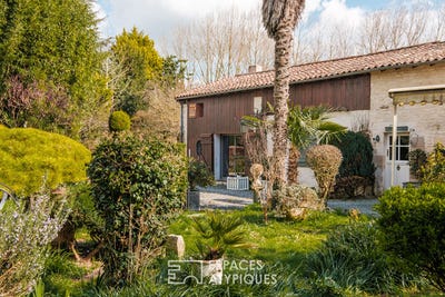 /international/fr/coulon-charente-310106411480/