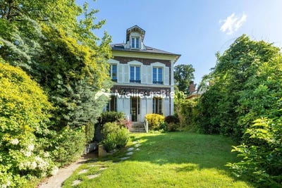 /international/fr/sevres-centre-val-de-loire-310108406494/