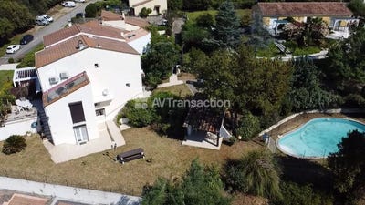 /international/fr/bastelicaccia-corsica-310107448823/