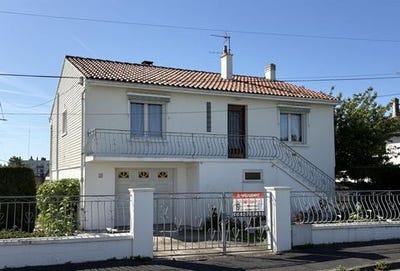 /international/fr/saintes-charente-310108216750/