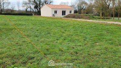 /international/fr/la-jonchere-pays-de-la-loire-310104863166/