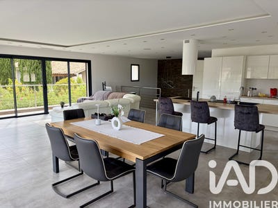 /international/fr/cogolin-provence-alpes-cote-d-azur-310108158476/