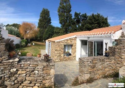 /international/fr/l-ile-d-yeu-pays-de-la-loire-310107622020/