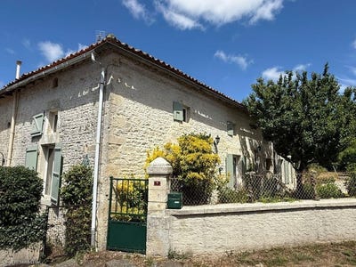 /international/fr/saint-sulpice-de-ruffec-charente-310101110538/?lang=it