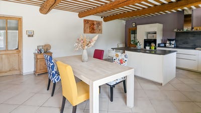 /international/fr/eyragues-provence-alpes-cote-d-azur-310100432326/
